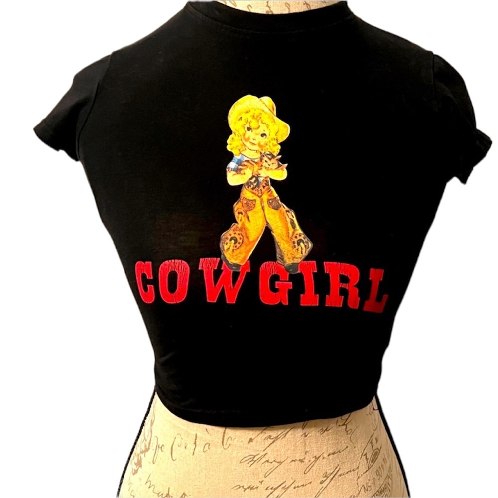 Cowgirl T shirt xs cropped black